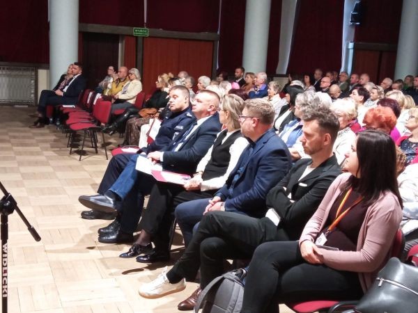 Seniorze. Nie daj się oszukać - inaugruacja projektu na Ochocie