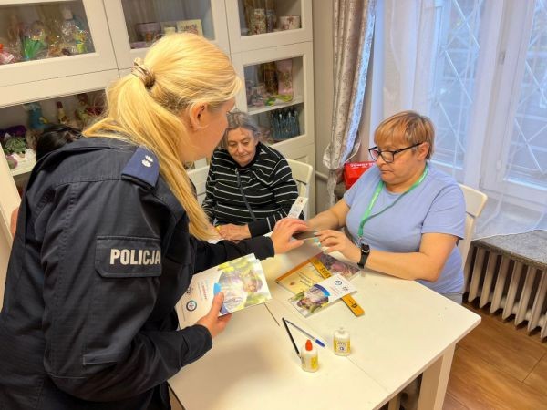Policjantki edukują seniorów z Pragi Południe